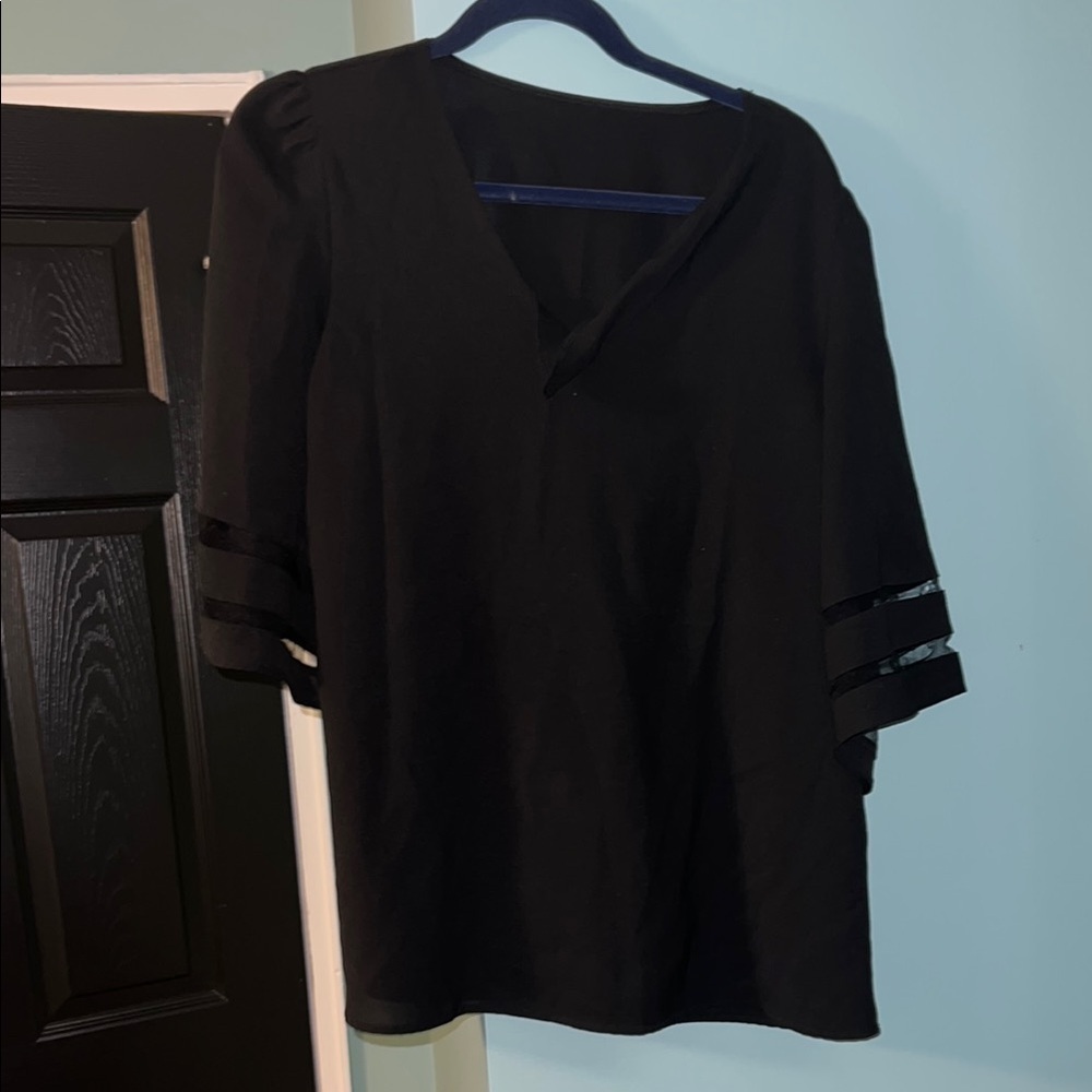 Amazon Essentials Black V Neck Bell Sleeve Women's Top Size L